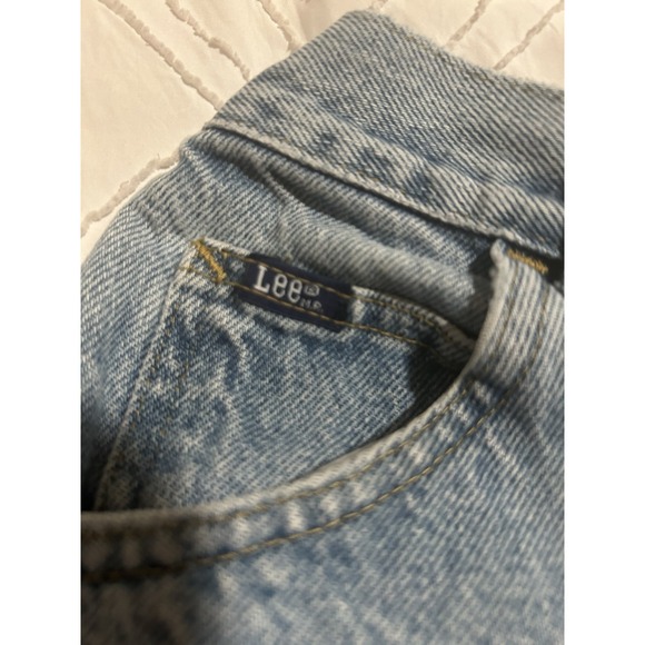 Women's Lee Denim Jean Shorts - High Rise Regular Fit - Light Wash – Size 8 - Picture 3 of 5